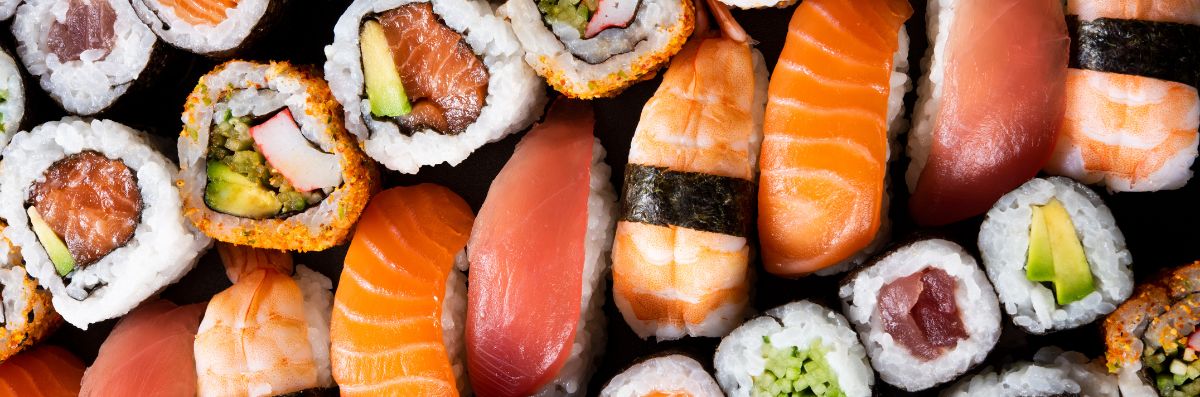 Découpe des sushis avec couteaux japonais