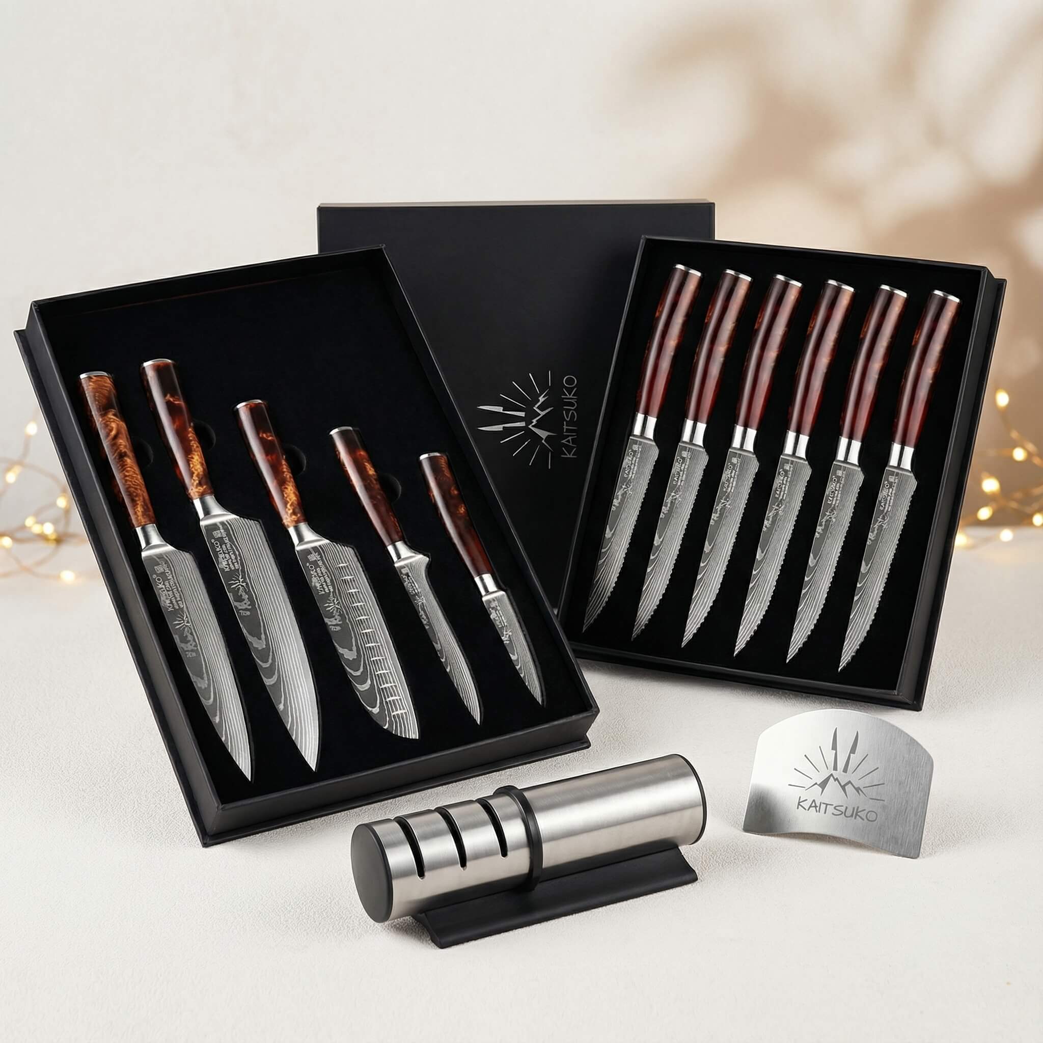 Pack Noël Passion Tanaka Terre de Feu (6 couteaux à Steak + 5 couteaux japonais + 1 aiguiseur pro + 1 protège doigt + 1 livre Kaitsuko offert)